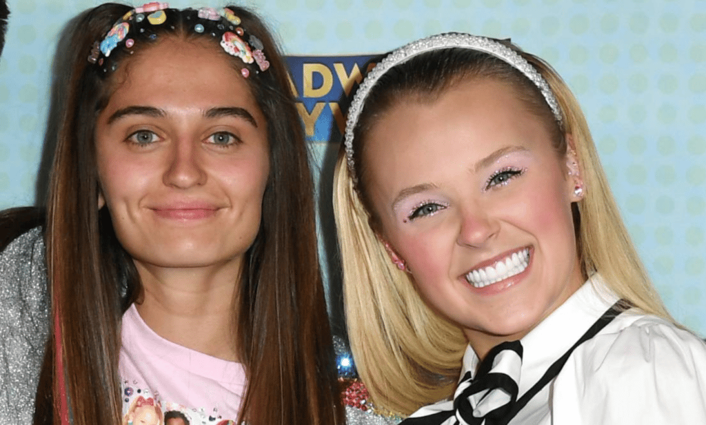 Jojo Siwa Claps Back After Taking Girlfriend To Chuck E Cheese Pinknews Lgbtq Breaking News 9118