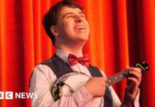 Guildford: Hospital concert celebrates LGBT+ history month - BBC.com