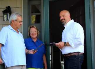 Six gay candidates are running in Connecticut — as Republicans - NBC News