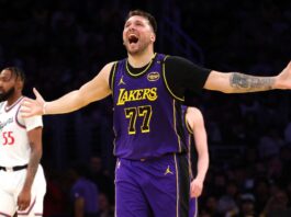 Lakers beat Clippers for 5th straight win behind 31 points from Luka Dončić, but Austin Reaves exits with calf soreness - Yahoo Sports