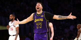 Lakers beat Clippers for 5th straight win behind 31 points from Luka Dončić, but Austin Reaves exits with calf soreness - Yahoo Sports